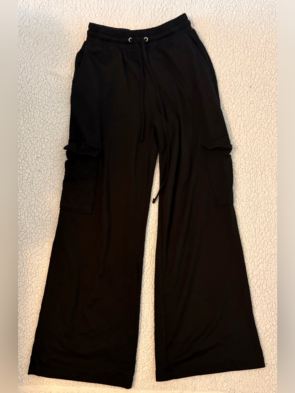 Everyday Luxe Cargo Wide-Leg Sweatpant Black